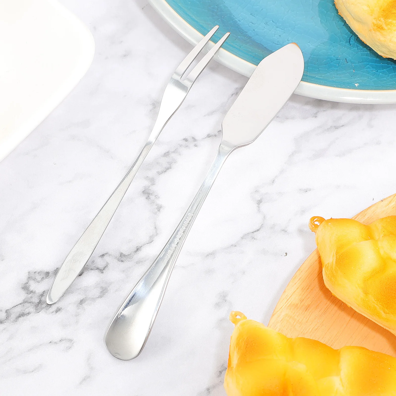 

1Set Rust Resistant Stainless Steel Butter Knives Fruit Forks Kit Easy Clean for Wedding Party Dessert Snacks Food Picks