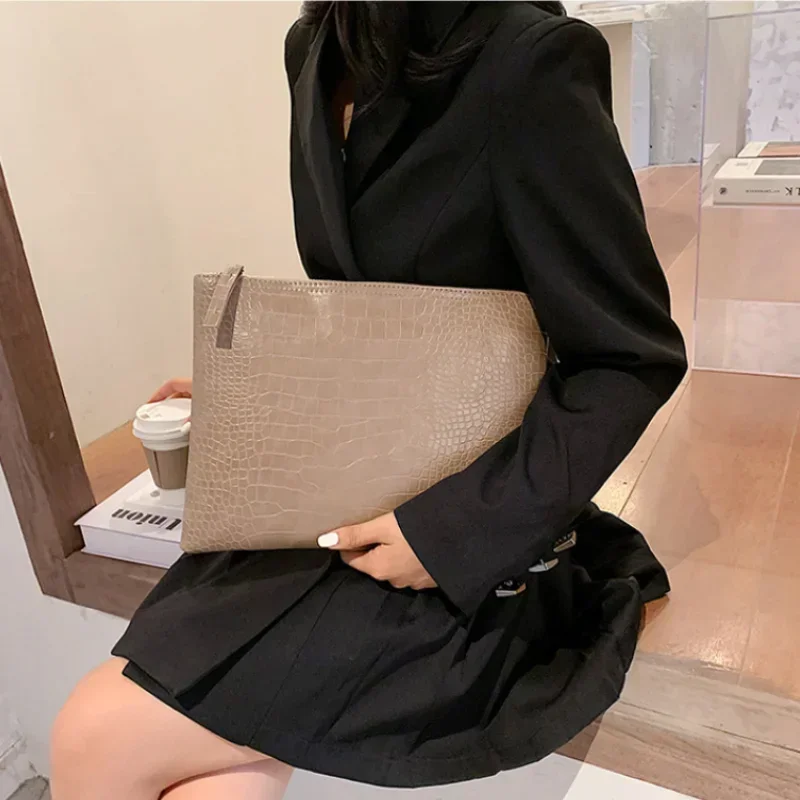 Women Crocodile Pattern Clutch Bag Pochette Female Casual Solid Color Zipper Envelope Square Shoulder Bag Ladies Handbags