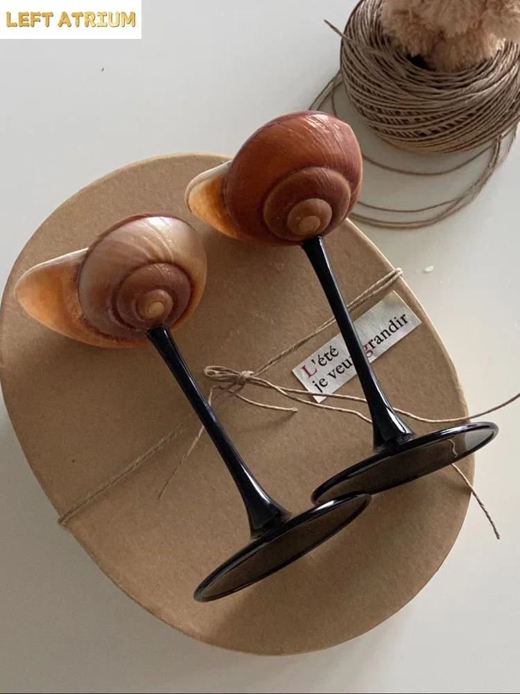 Light luxury Handmade Artworks Natural Conch Wine Glass Creative Bar Bar Bar Decoration Ornaments Restaurant Drinking Set
