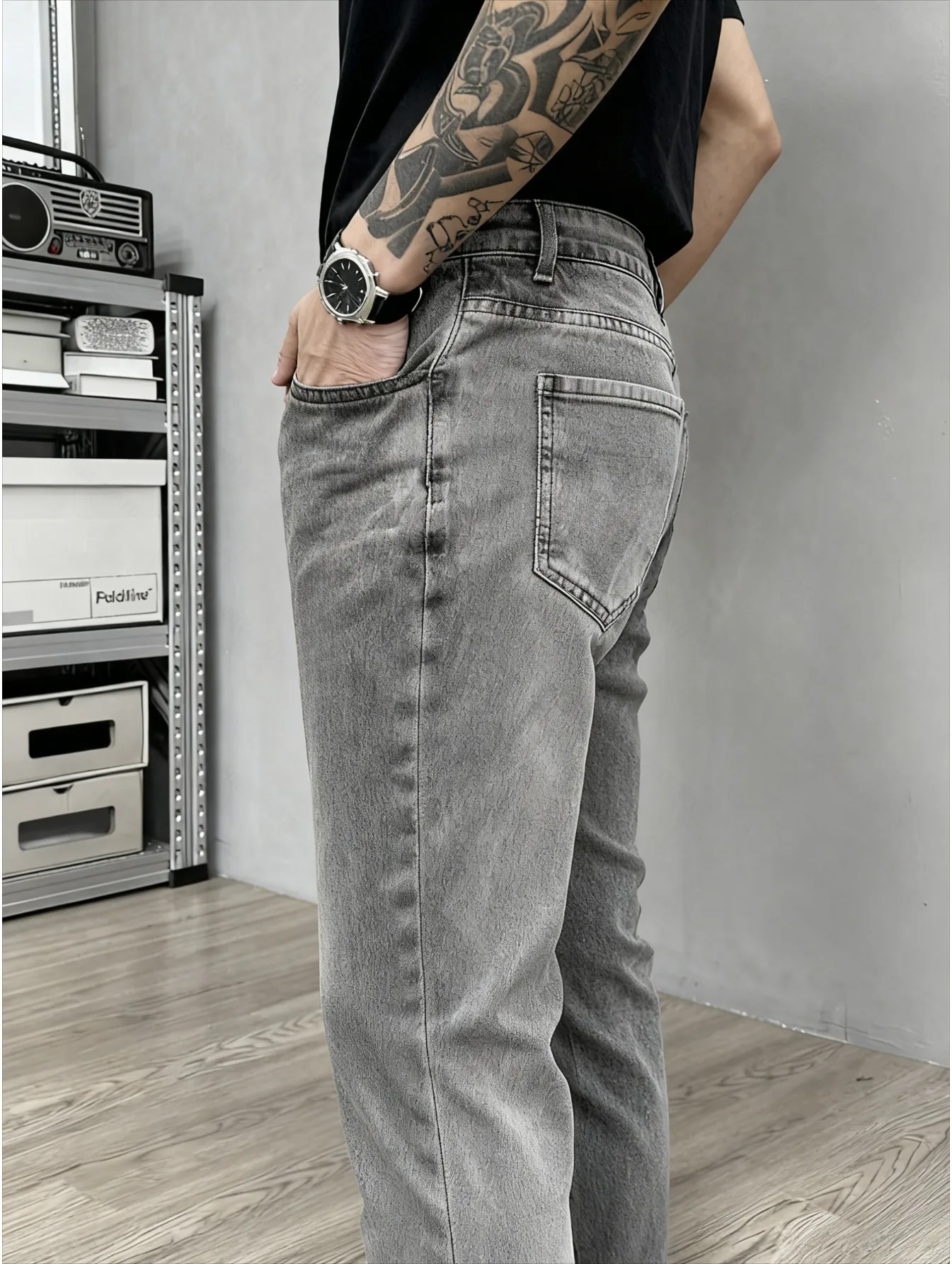 بنطال جينز ضيق للرجال عصري من قماش الدنيم المطاطي بقصة ضيقة ومريح للارتداء اليومي