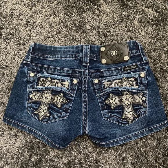 

Embroidered Denim Shorts for Women Y2k Harajuku Retro Cross Pocket Embroidered Low Waist Hip-covering Hot Pants
