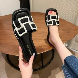 Small Fragrant Wind Slippers Female Summer Wear A High-grade French Flat Non-slip Fashion Sandals image 5