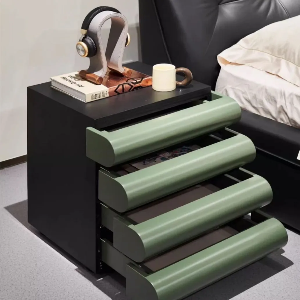 Italian Style Minimalist Solid Painted Nightstand French Antique Multi-layer Bucket Design High-end Bedroom Furniture 4 Drawers