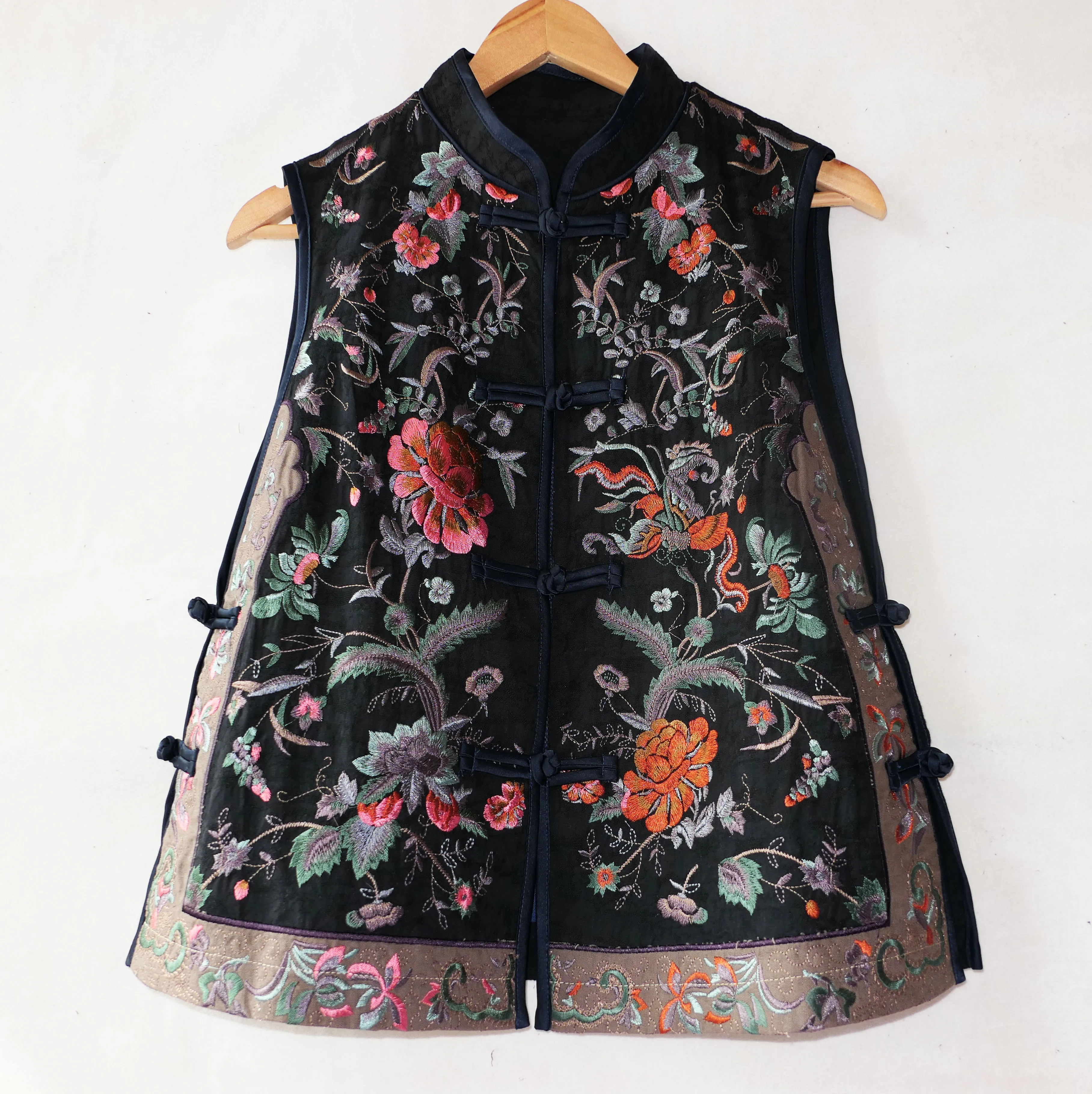 Heavy-Duty Embroidered Vest Cotton and Linen Buckle Side Full Open Ethnic Style New Women's Clothing Spring round Neck