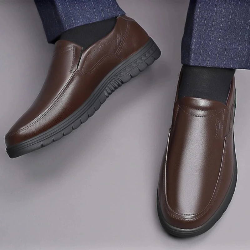Men\'s Leather Shoes Casual Round Head Business Party Dresses Loafers Comfortable Lightweight Oxfords Zapatos Hombre De Vestir