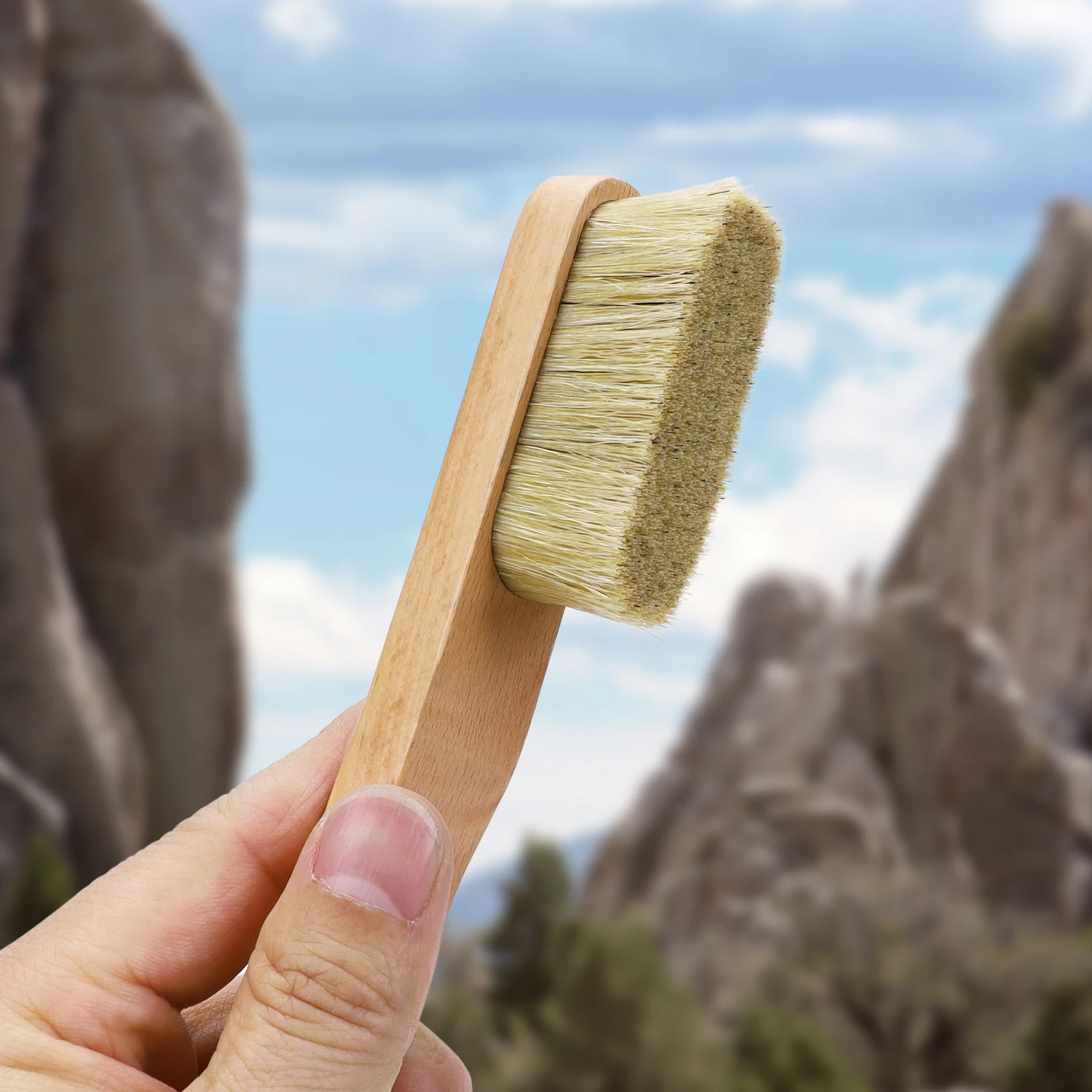 Premium Rock Climbing Brush with Thick Ultra Durable Boar's Hair Bristles, Uni-Sex Bat Brushes as Rock Climbing Gifts