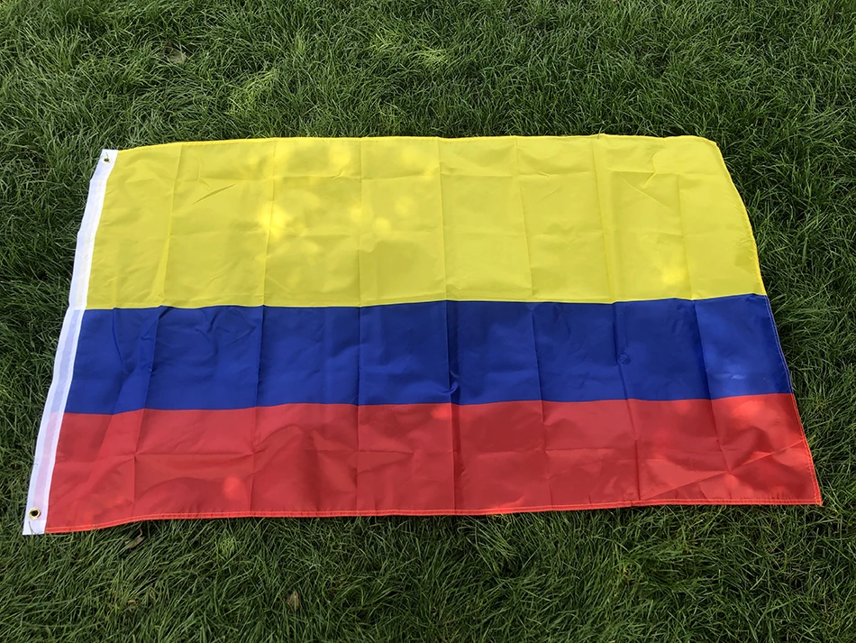 Bandera de Colombia 90x150 cm - Poliester ripstop interior y exterior - imagen 4