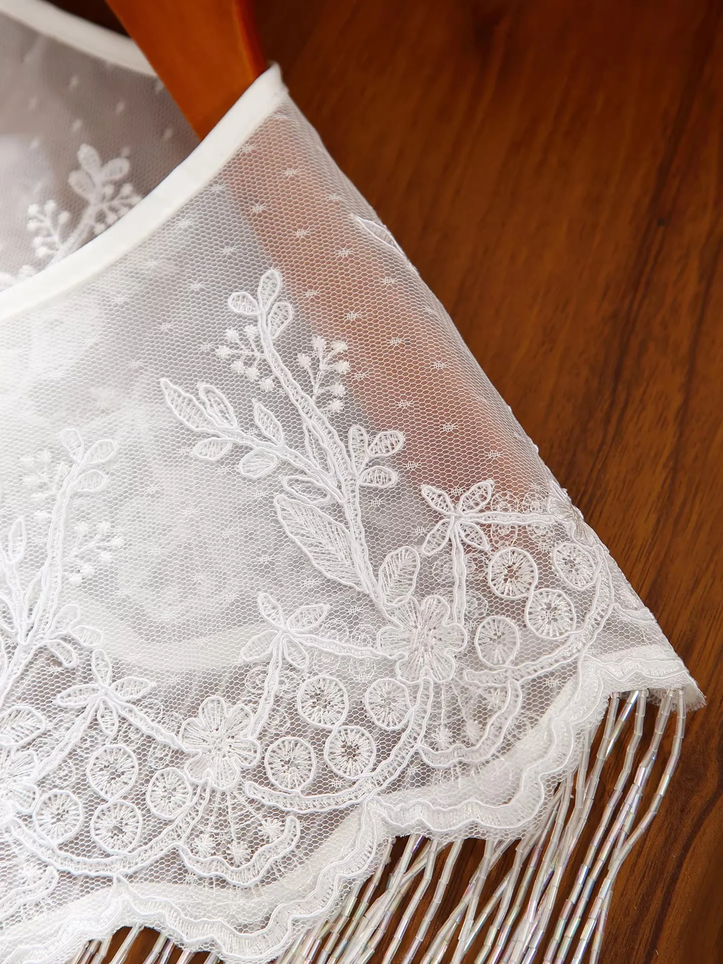 Women's Vintage White Lace Embroidery Long Tassel Pashmina Female Chinese Style Show Cosplay Party Shawl Cloak Collar R2332