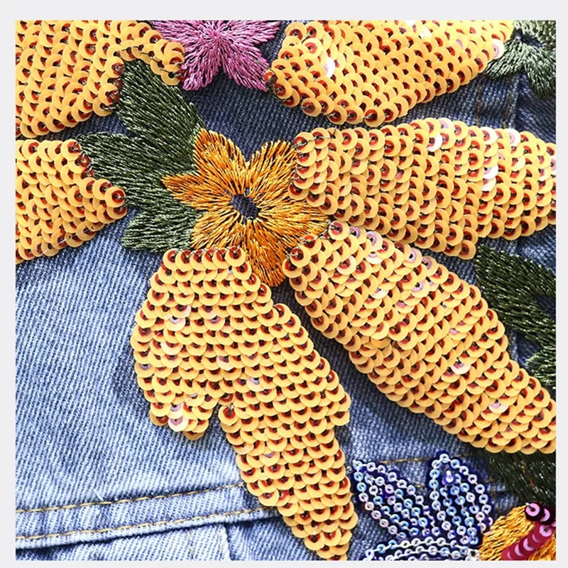 女性のためのスパンコールの花の刺繍が施されたジーンズジャケット,長袖のコート