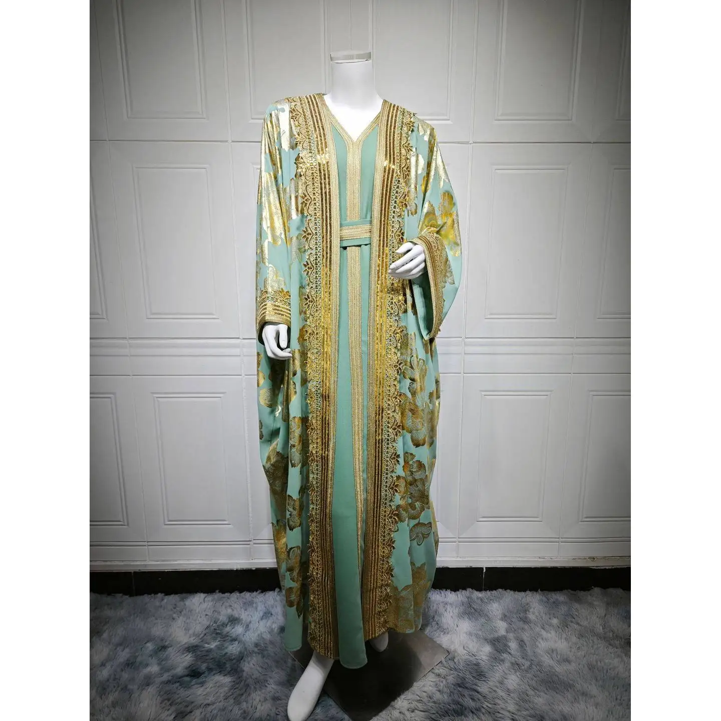 

Gold Embossed Robe Dress Set Party Wear Two Piece Suit Ethnic Stage Costume Women's Fashion Spring Collection No Brand