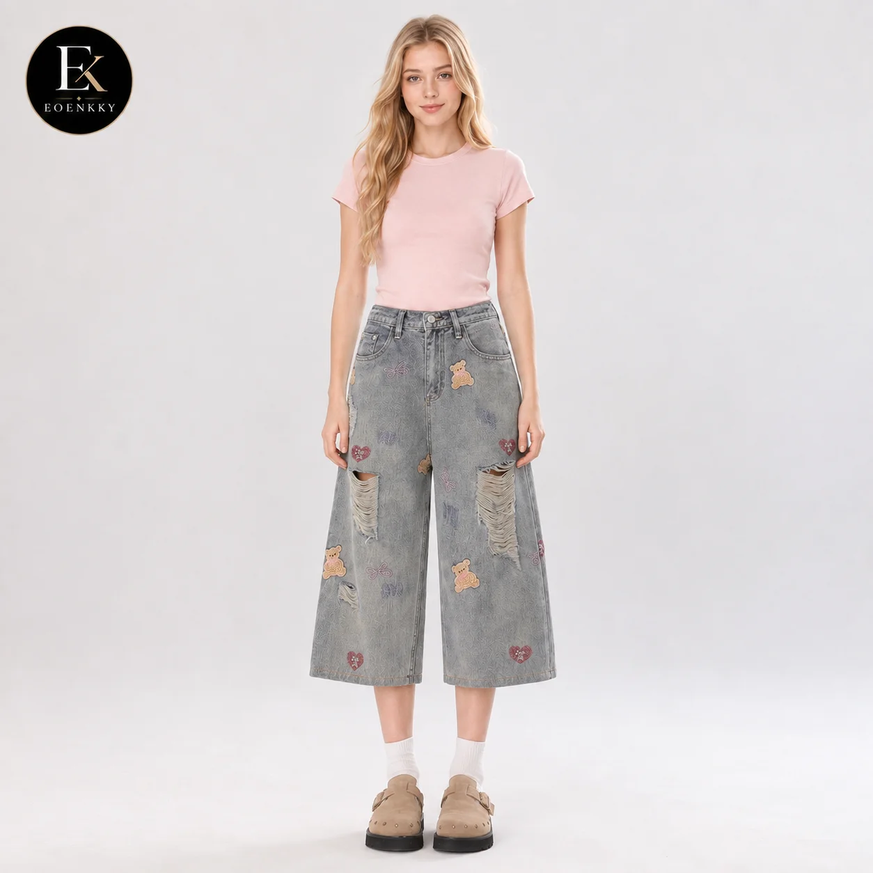 EOENKKY Women High Waist Wide Leg Jeans Teddy Bear Embroidery Distressed Cropped Capri Denim Pants Plus Size Casual Gray