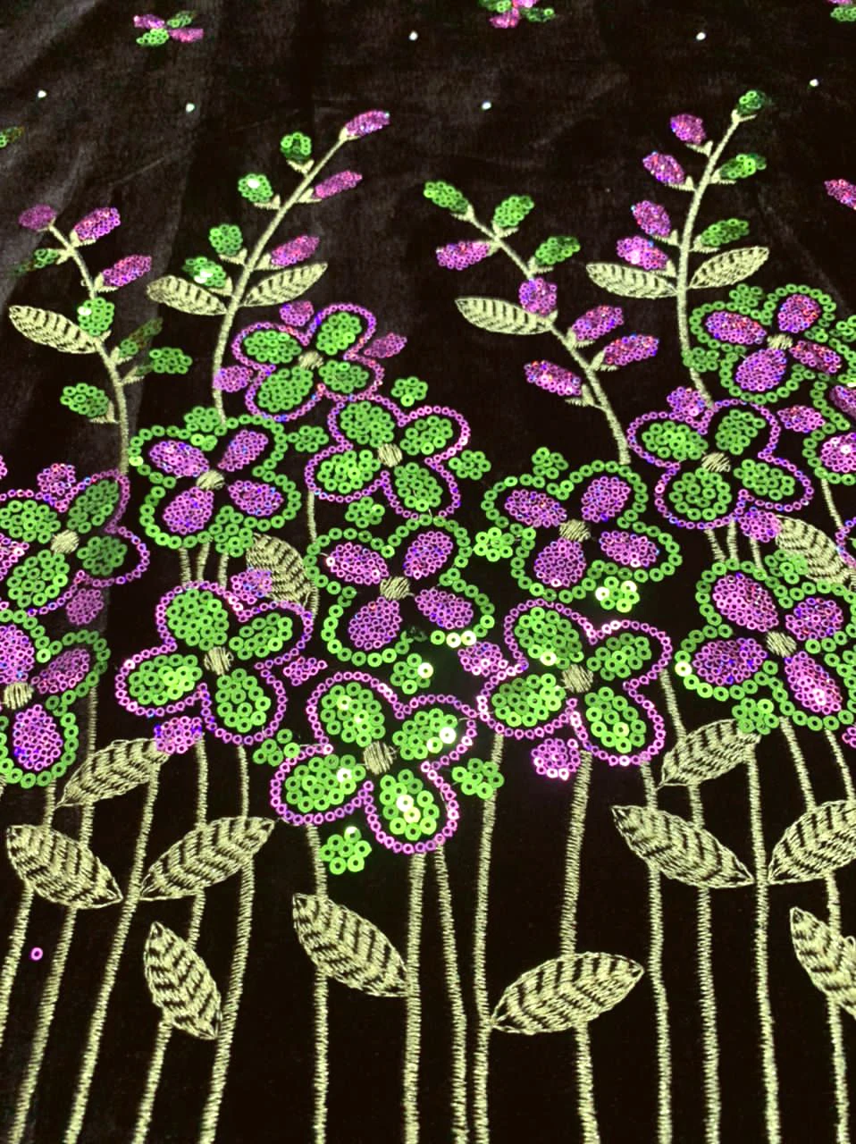 Latest Style African Velvet Lace Fabric 5 Yards High Quality Party Dress Luxury Sequins Embroidery Nigerian Lace Fabric 2023