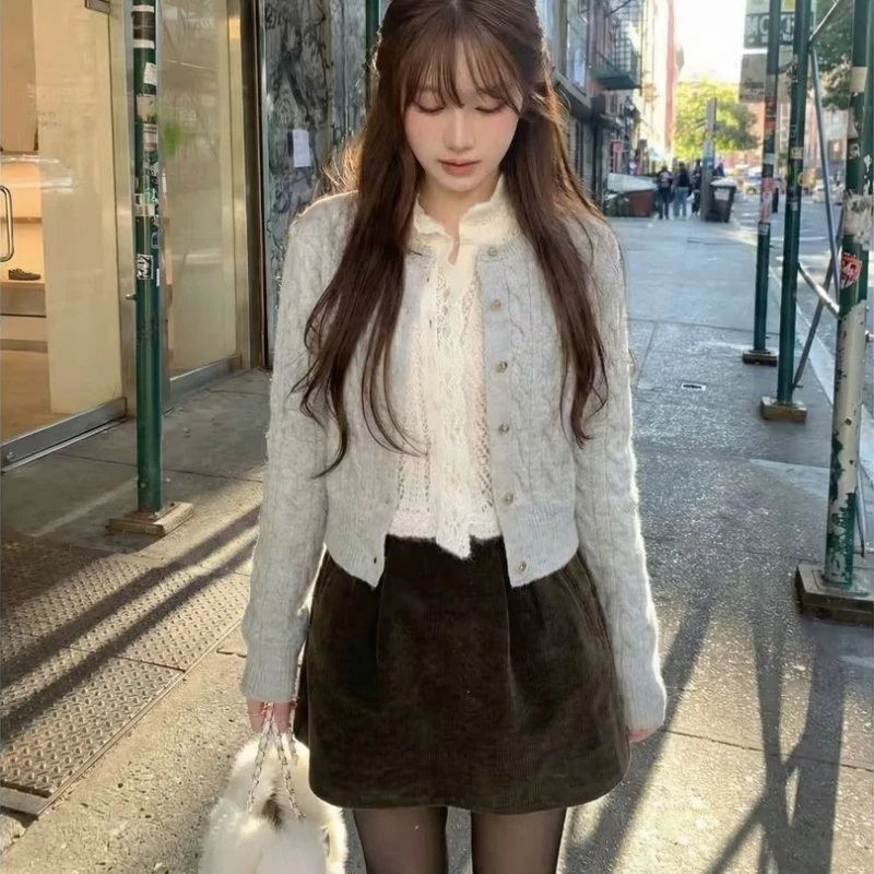 

Женская вельветовая юбка с высокой талией, корейский стиль, большие размеры, зимняя новинка, стройнящая, А-силуэт