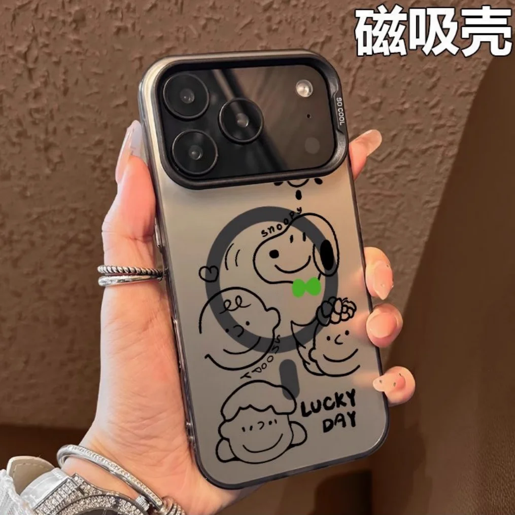 

Cartoon Cute Snoopy Happy Family Charlie Brown Wireless Charg Case For iPhone 17 13 14 11 12 15 16 Pro Max Plus Magnetic Cover ﻿