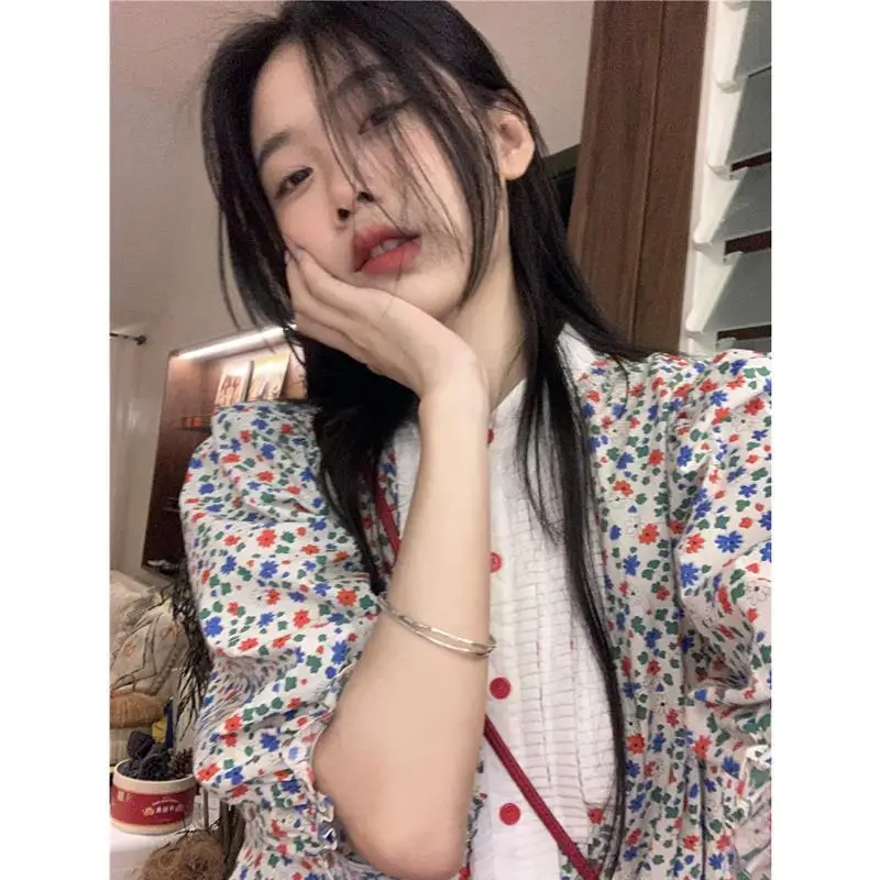 

Floral Print Lantern Sleeve Shirt Women's Spring Summer 2024 New Retro Design Unique Patchwork Short Sleeve Top Straight Cut