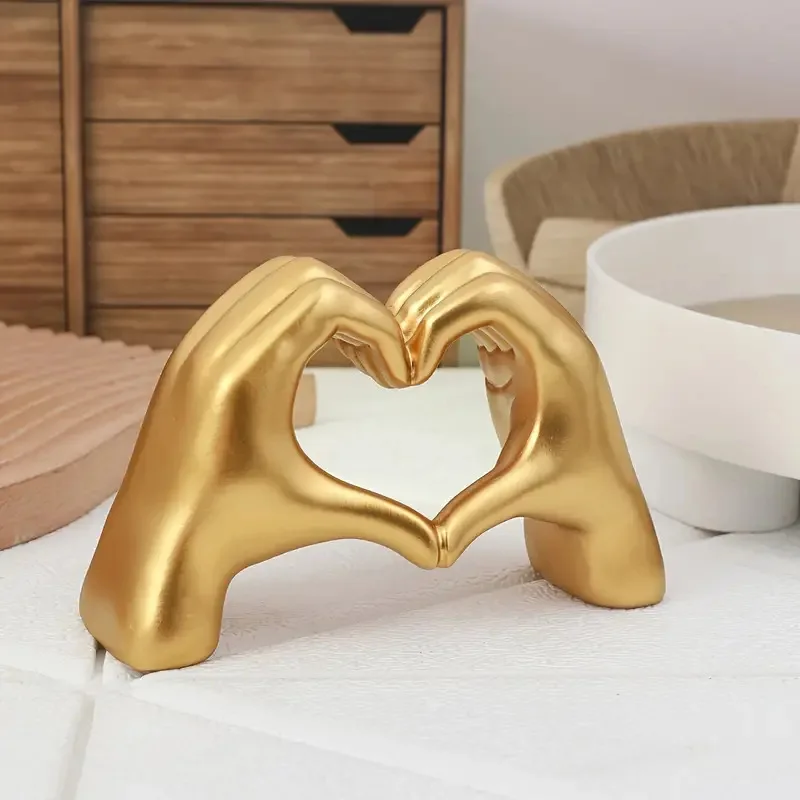 Nordic style two-handed love ornament, resin home furnishing bedroom desktop decoration couple gift than heart gesture ornament