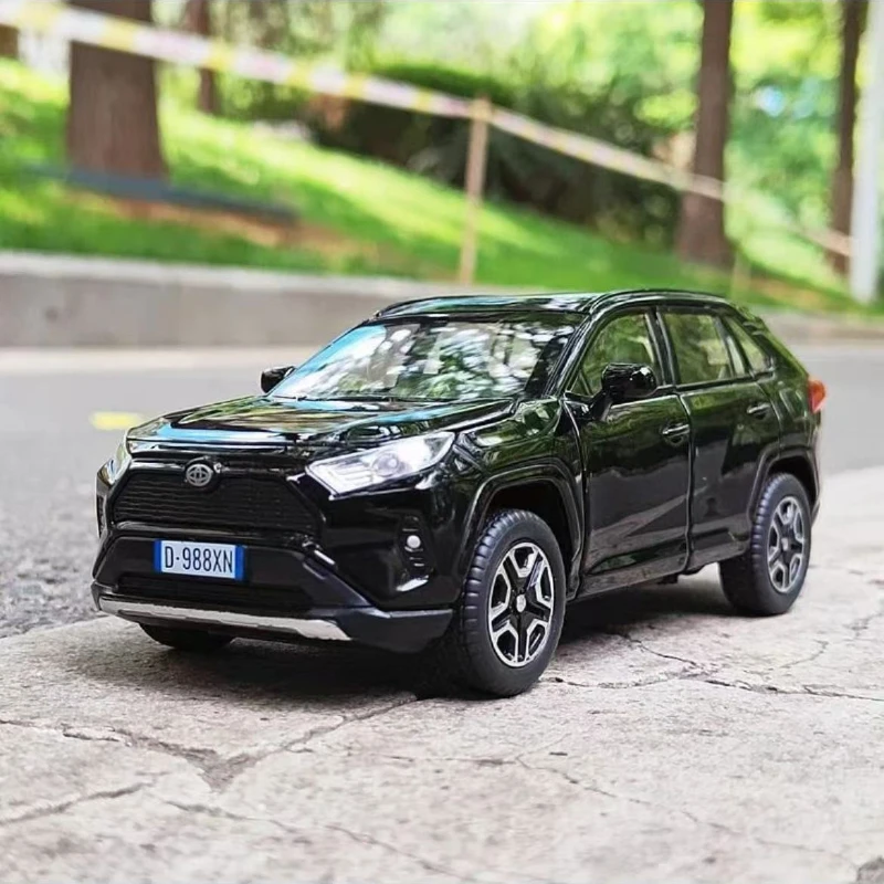 

1:32 Toyota RAV4 SUV, модель автомобиля из сплава, литая под давлением металлическая модель автомобиля, высокая имитация звука, свет, коллекция, детская игрушка в подарок
