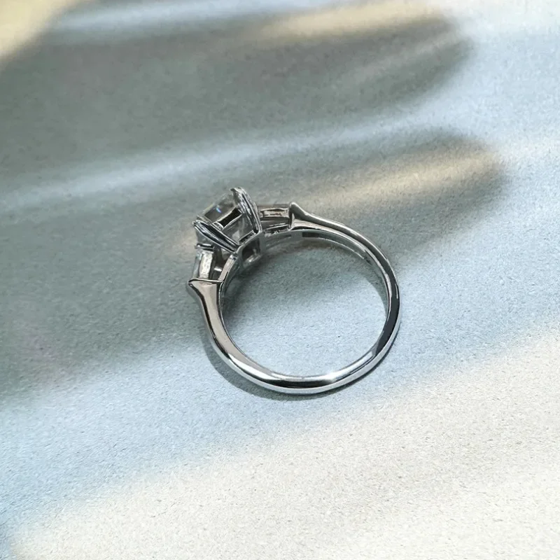 Luxury 2ct Moissanite Diamond Ring 100% Real 925 Sterling Silver Party Wedding Band Rings for Women Men Engagement Jewelry
