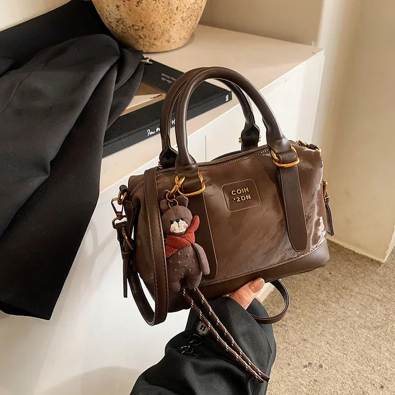 

2025 New Korean Retro Women's Bag - Simple One-Shoulder Diagonal Pillow Design, Trendy Handbag
