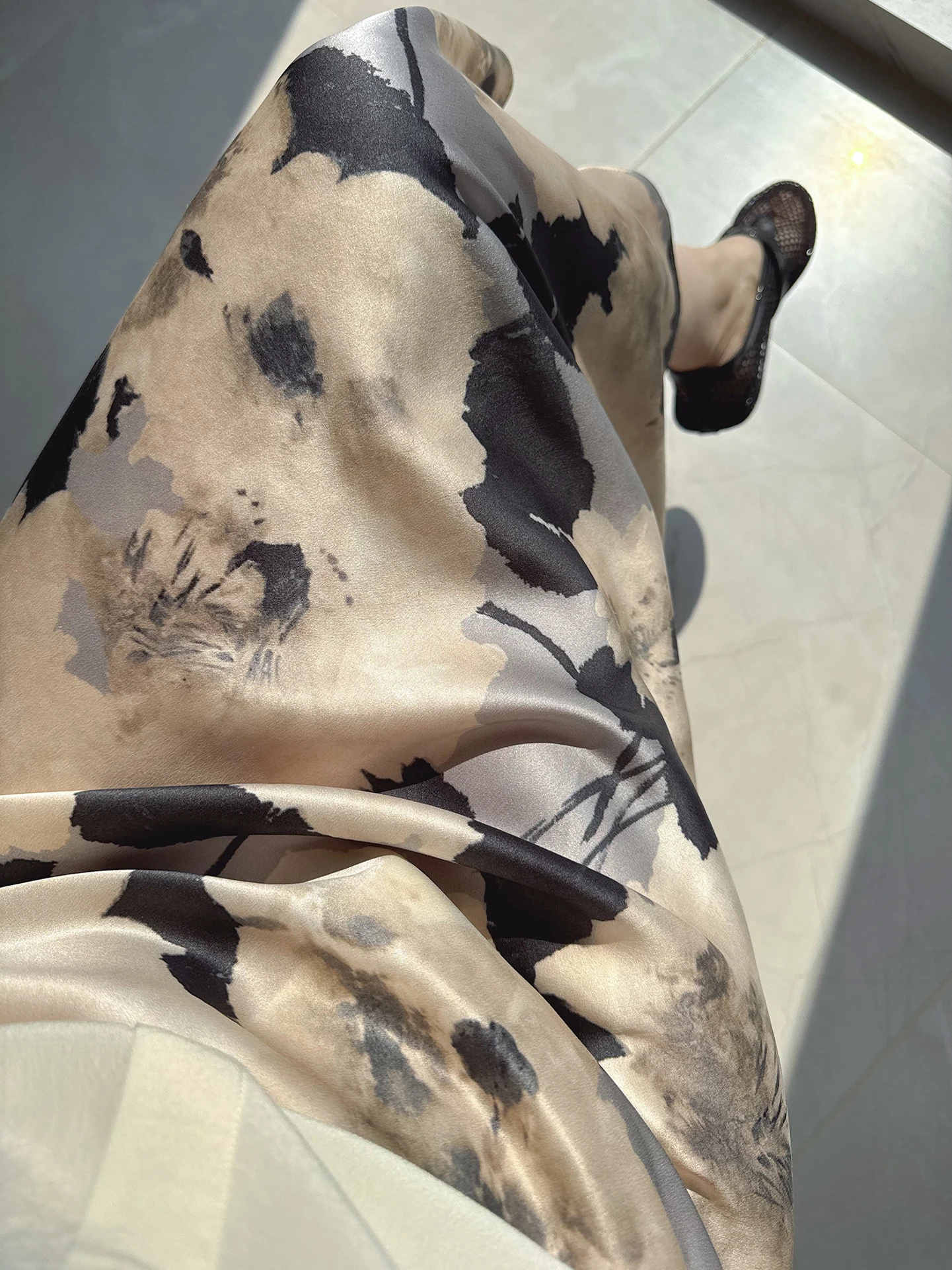 

Шелковая юбка миди с художественным принтом в стиле ретро, летняя новинка, с завышенной талией, фасон «рыбий хвост»