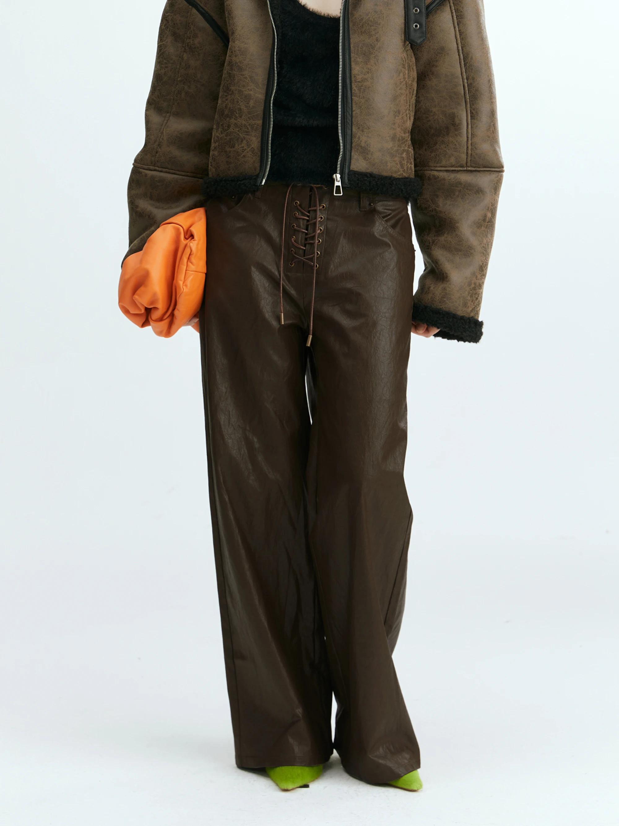 

Брюки-палаццо Tee Goood Amber Caramel: модные, ретро, с ремешком на талии, кожаные, широкие, прямого кроя, в уличном стиле