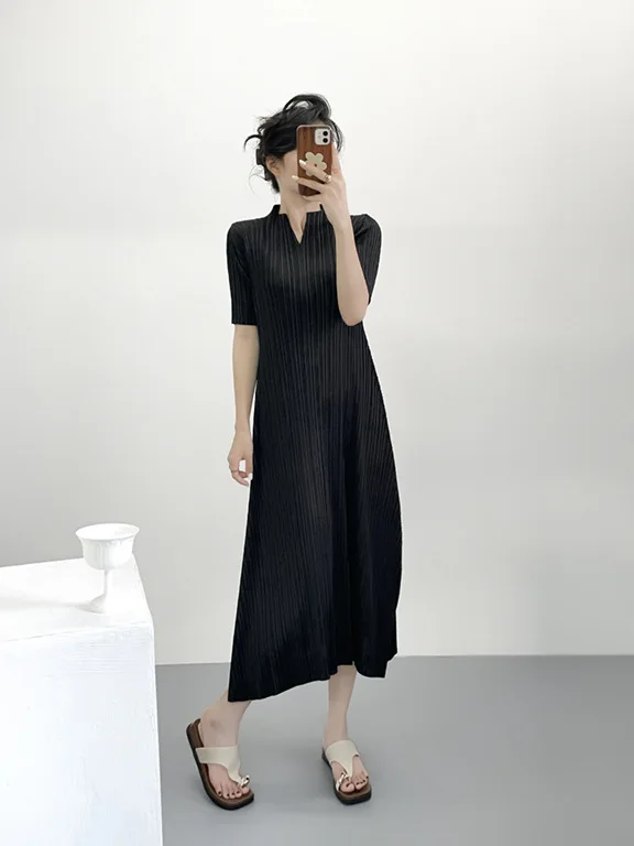 Miyake Pleated Dresses Summer New V-neck Elegant Loose Simple Commuter Stretchy Draped Straight Slit Women's Elegant Dress