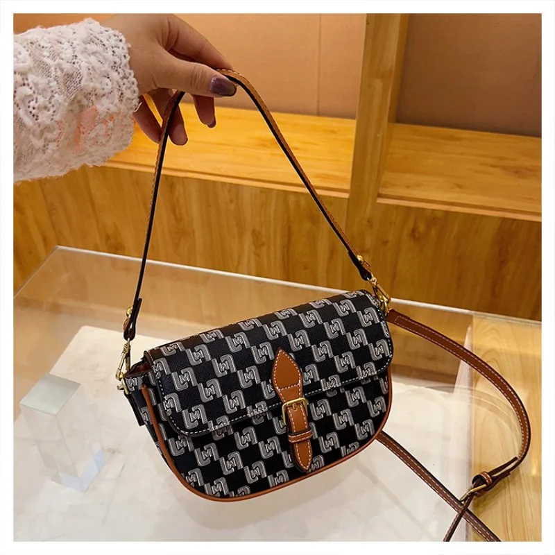 

Women's Shoulder Bag In Elegant Leather Design Luxury Brand Famous Designer Popular Classic Hand Bag