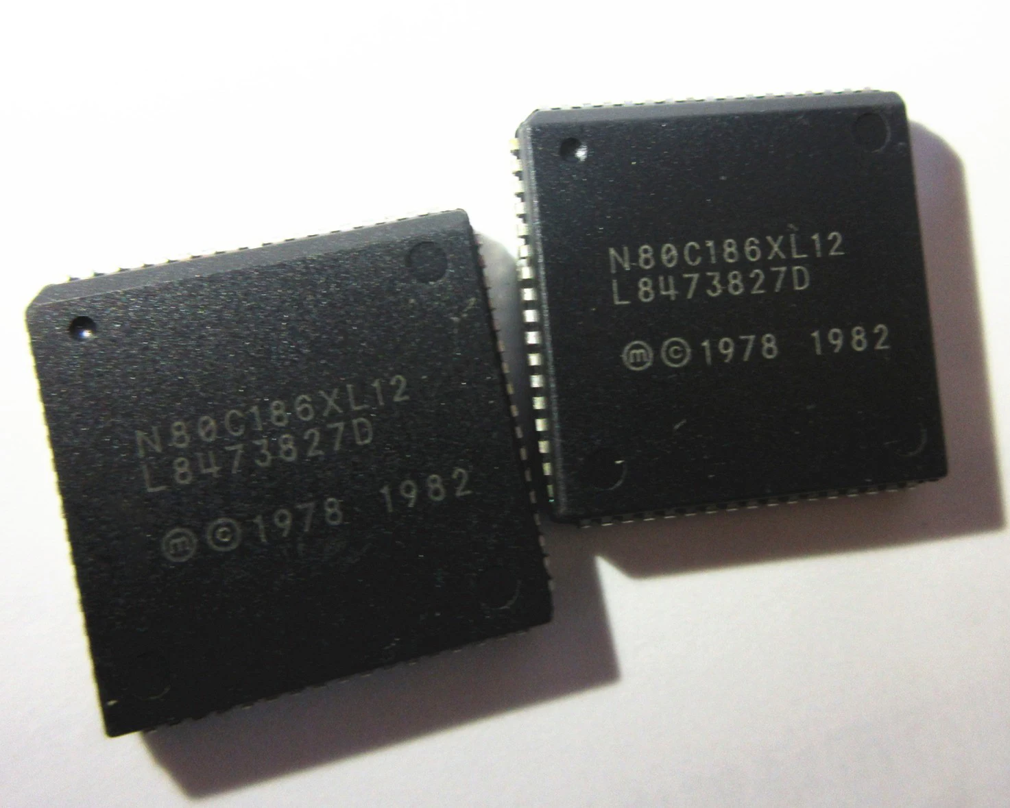 N80C186XL12 PLCC68 10PCS