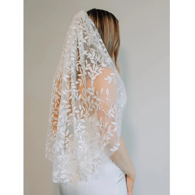 White Leaves Wedding Bridal Veils With Comb Accessories Unique Floral For Brides Outdoor Cathedral Long Fingertip Lace Tulle