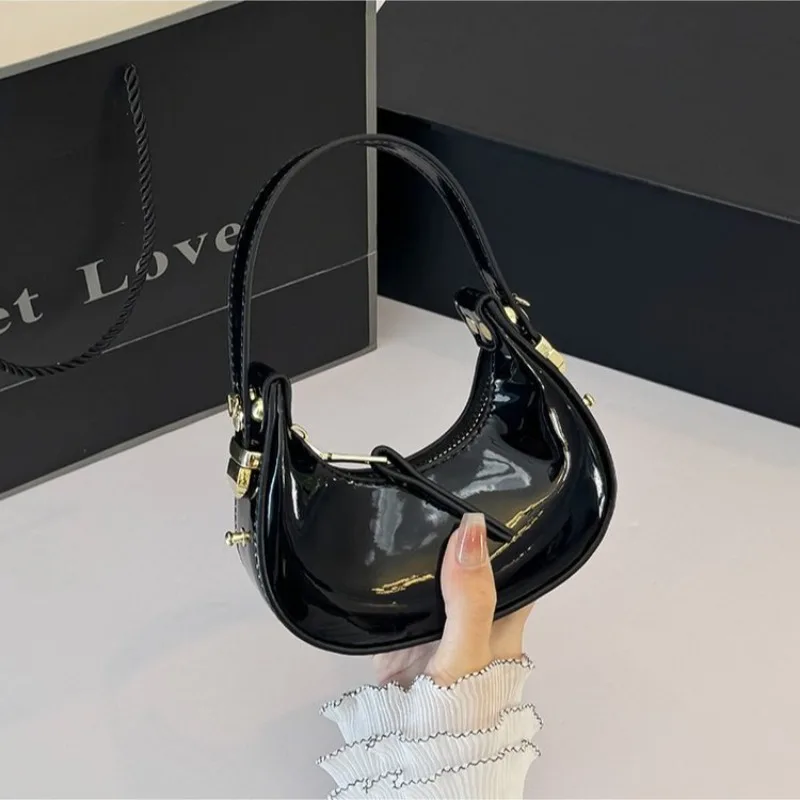 

2023 Новая роскошная серебряная сумка в форме полумесяца — минималистичный кошелек через плечо с цепочкой, модная сумка через плечо с луной, стильный женский аксессуар