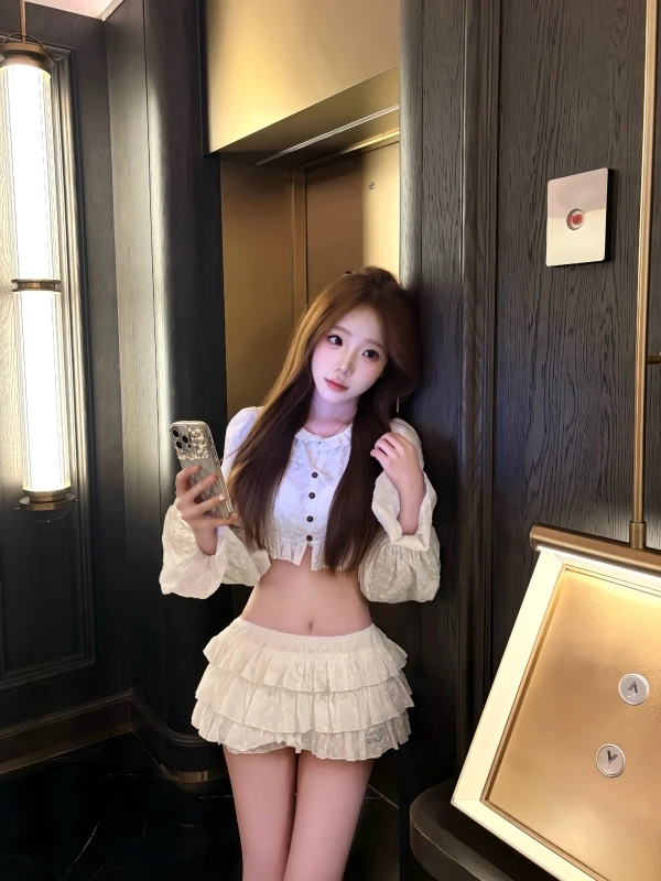 

Korean Style Sweet Spicy Short Sleeveless Top with Multi-Layered Puffy Cake Skirt Sexy Two-Piece Set for Women Spring Fashion