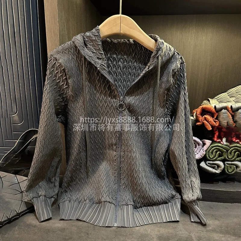 

Miyake Pleated Jacket 2025 Advanced Sense Pure Color Hooded Zipper Cardigan Autumn and Winter New Lazy Thin Long-sleeved Jacket