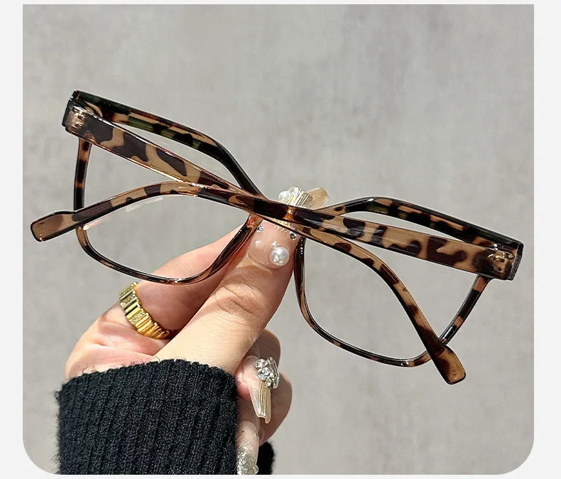 Rechteckige + gespleißte farbige Lesebrille, neutrale High-End-Texturbrille, Anti-Blaulicht, kann als dekorative Brille verwendet werden – Detail 9