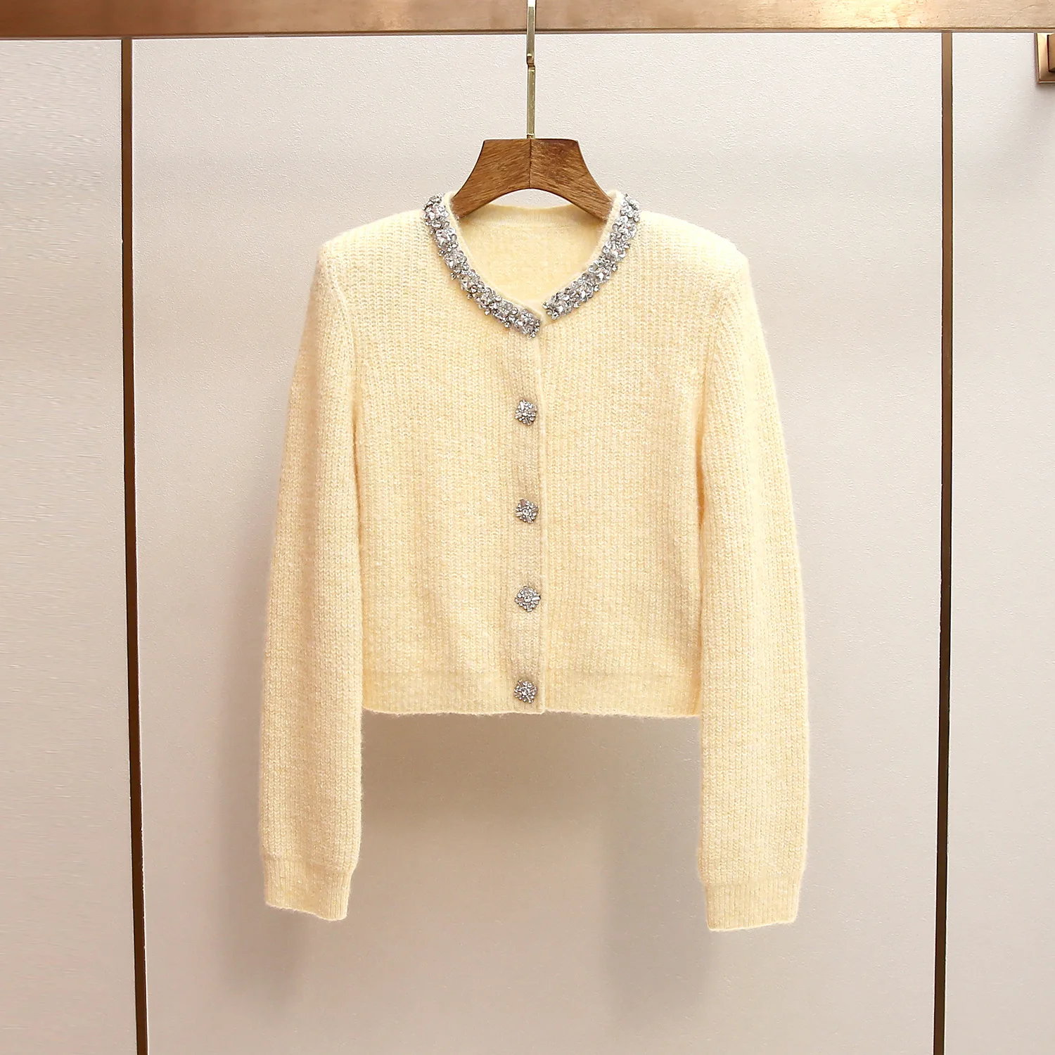 

MaSande Luxury Women's Knitted Top round Ne ort Sve Diamond Embellied Autumn Winter Faion Ele Sle Polyester ...