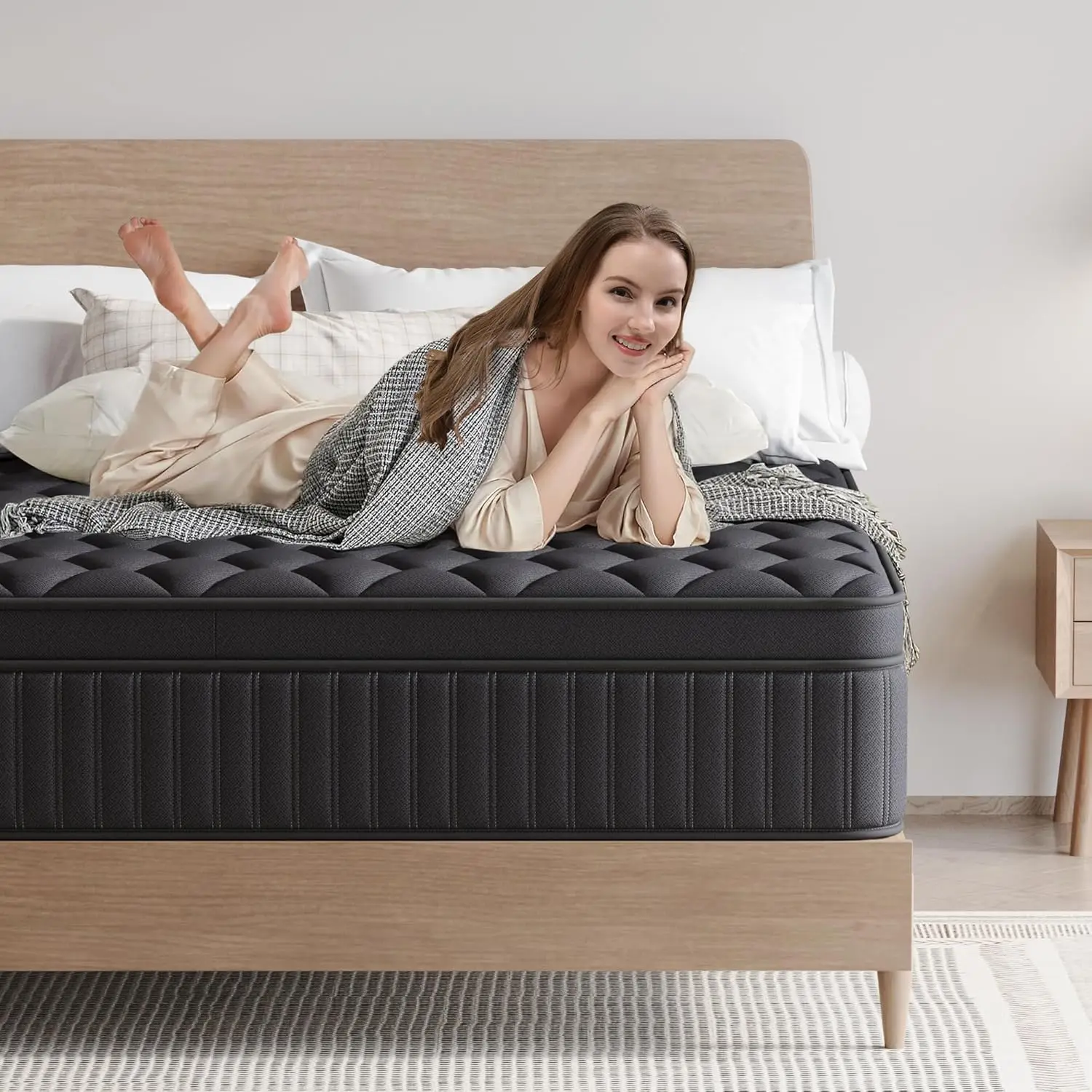 

12' Queen Medium Firm Hybrid Mattress, Pocket Spring, Pressure Relief, Motion Isolation, Reinforced Edge, CertiPUR-US