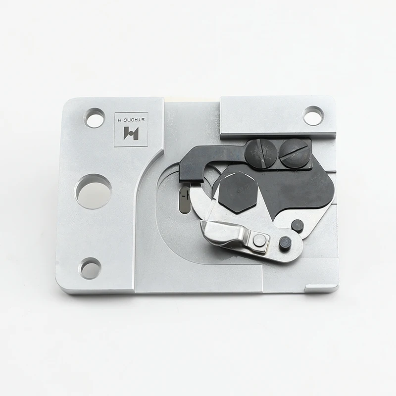 

Набор подвижных и фиксированных ножей Kyangsinn 1377, с большой игольной пластиной B1241-377-OBO | Для швейной машины Juki 377, OEM в сборе