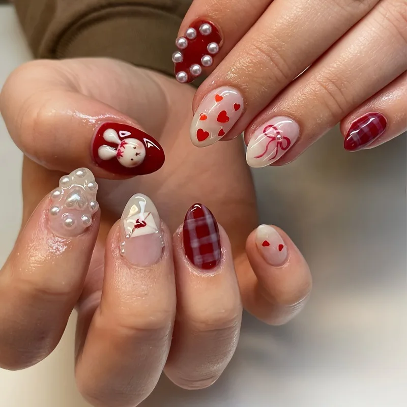 24 stücke Kawaii Cartoon Kaninchen Drücken Auf Nägel Rot Plaid Bögen Perle Herz Dekor Falsche Nagel Kurze Mandel Gefälschte Nägel für Valentinstag