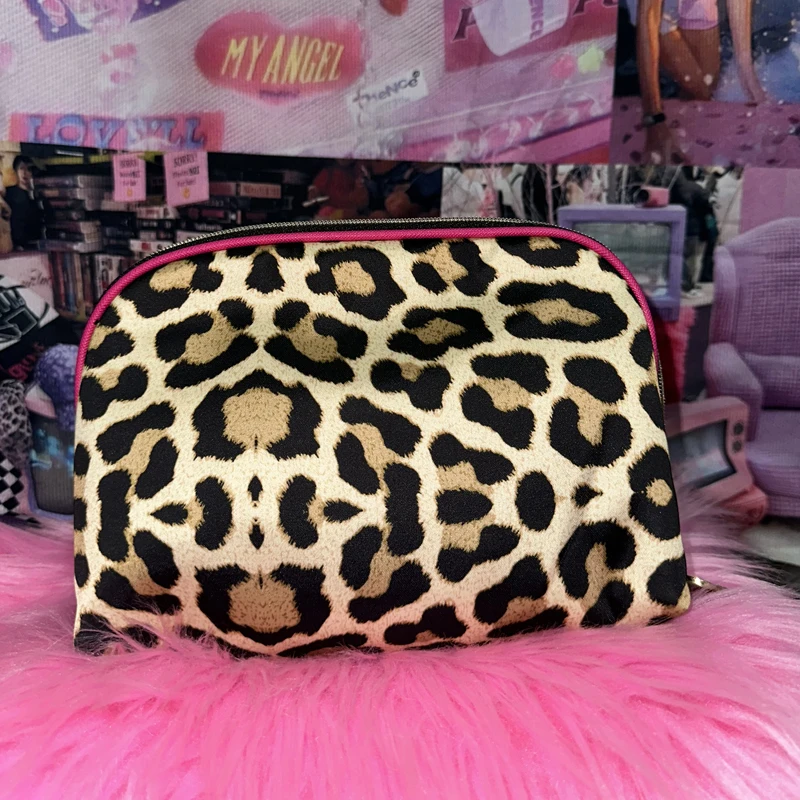 Y2K Charm Leopard Print Sexy Hello Kitty Cosmetic Bag Large Capacity Shell Bag Portable Storage Bag Birthday Gift