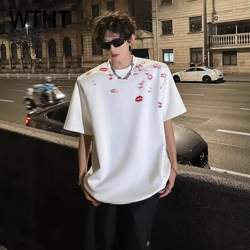 WTHT Fashion Men's Print Shoulder Pads High Street T-shirts Trendy 2026 Summer Round Collar Shoulder Pads Tops Male 2A2862