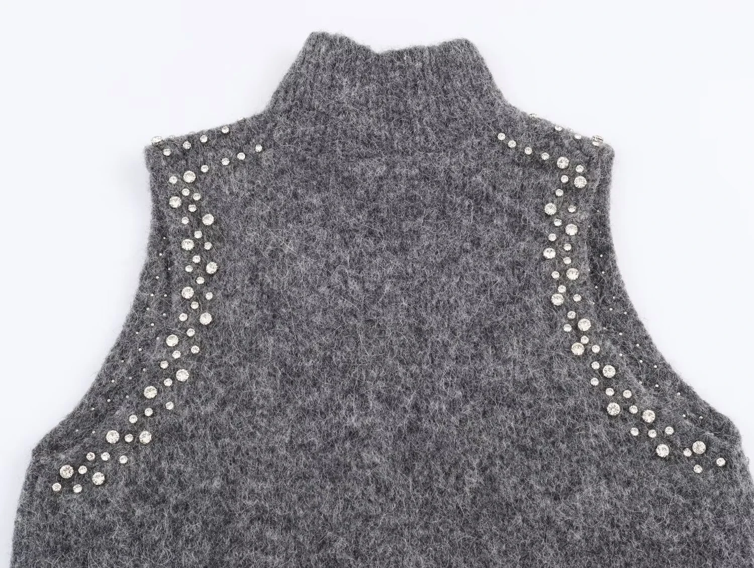 Chemise tricotée à col montant pour femme, nouveau Style à la mode, gilet tricoté, mélange de bijoux, haut perlé, hiver 2025