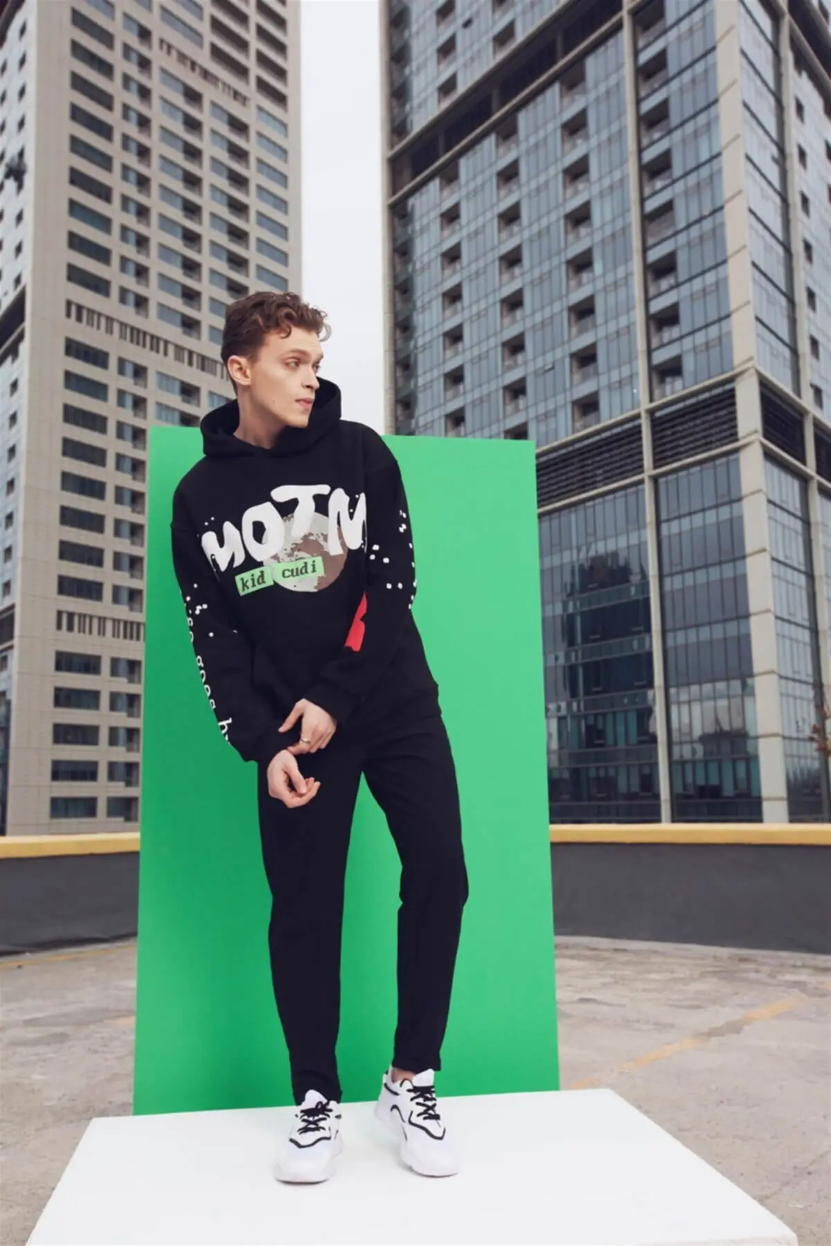 طفل كودي رجل القمر 3 الأسود للجنسين البلوز أنيق فلامبوينت خفيفة الوزن عادية كول موضة جديدة 2022 الاتجاه نموذج