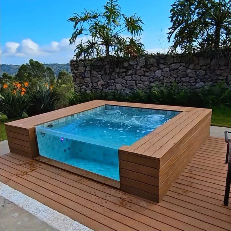 Горячий бассейн Jacuzzi на открытом воздухе, роскошный бассейн над крышей