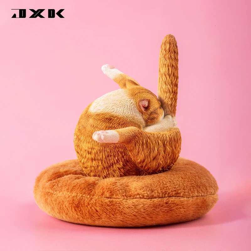 JXK 1:6 Scale JXK091 Chicken Leg Cat Simulation Model Cute Pet Cat Creative Scene Decoration Car Ornaments Souvenir Gift