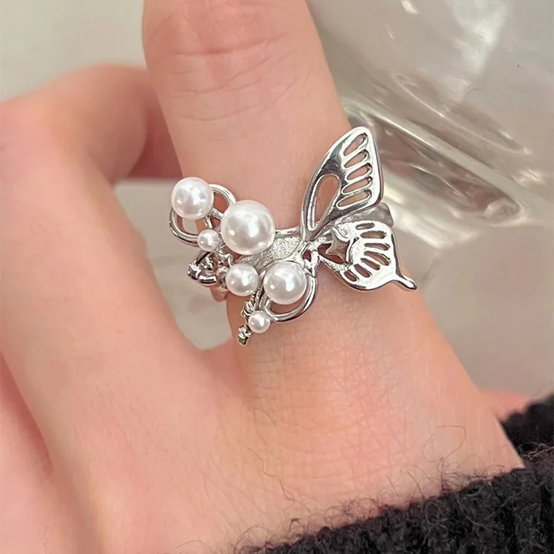 Silver Hollow Butterfly Open Rings Imitation Pearl Inlaid Adjustable Finger Rings Elegant Vintage Metal Butterfly Pearl Rings Women Daily Party Jewelry Gift