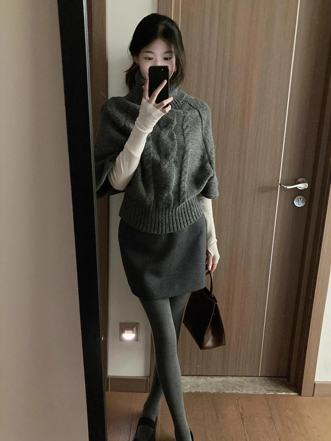 

ay Knitted High Collar Sweater Women's Autumn Winter New Sle Batwing Sve Korean Lazy Sle High End Feeling Knitted Top