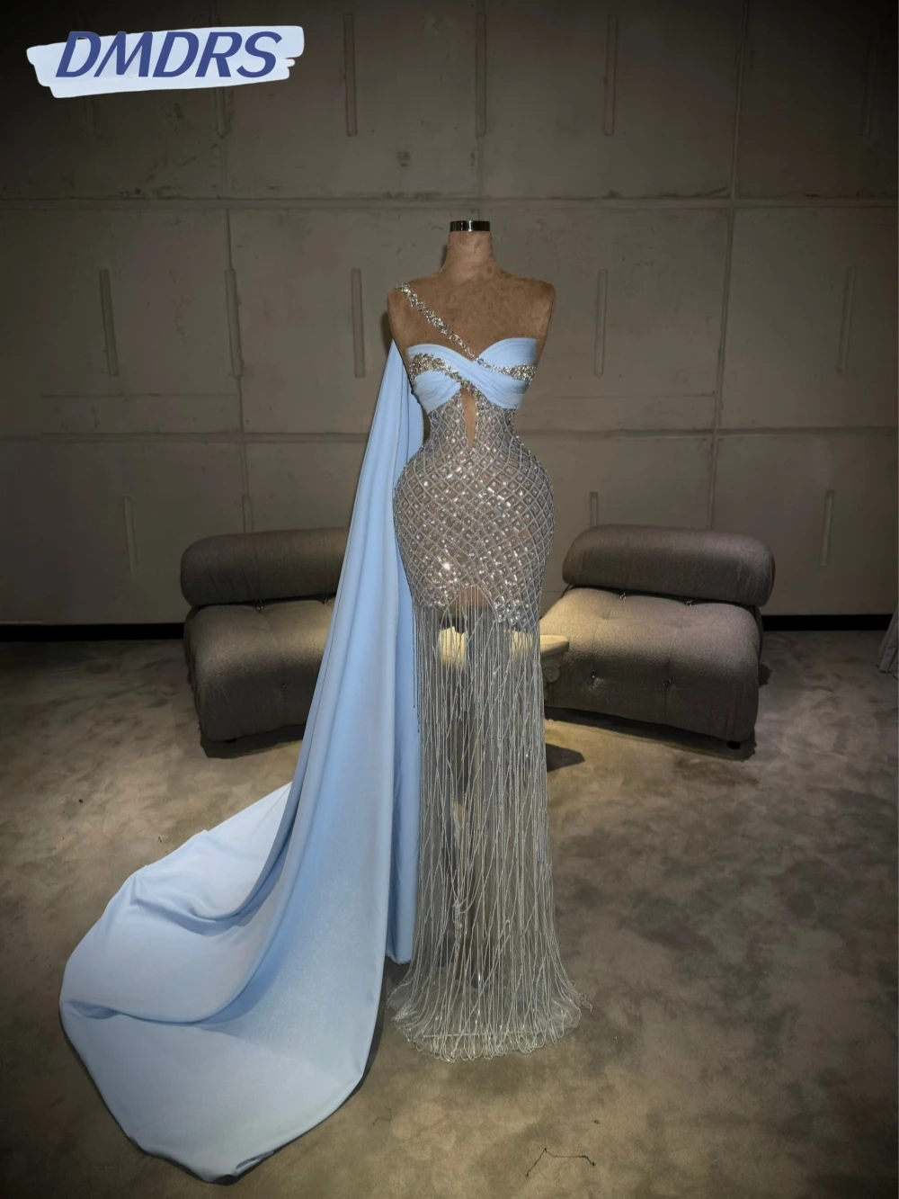 

Stunning Blue Crystal Tassel Long Evening Dress Illusion One Shoulder Wedding Party Gown 2026 Customized Exquisite Prom Dresses