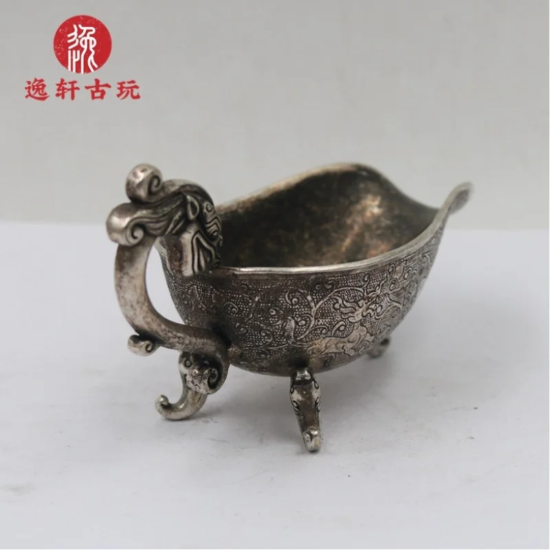 Antique miscellaneous collectibles, old silverware, three-legged dragon wine cup, palace folk customs vintage items, decorative