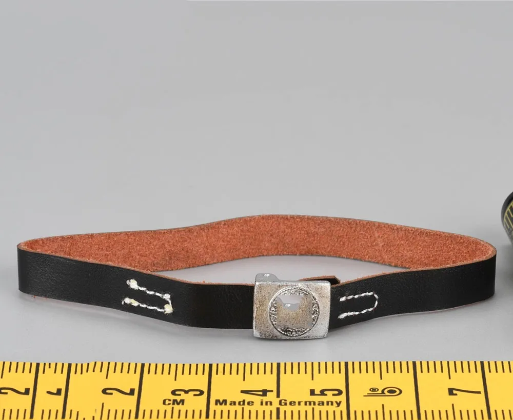 1/6 DID D80166 wwii ชุดทหารของเล่นมินิโมเดลวัสดุโลหะหมวกกันน็อกที่มีเหรียญเข็มขัดสำหรับ12 "องค์ประกอบฉากแอ็คชั่น