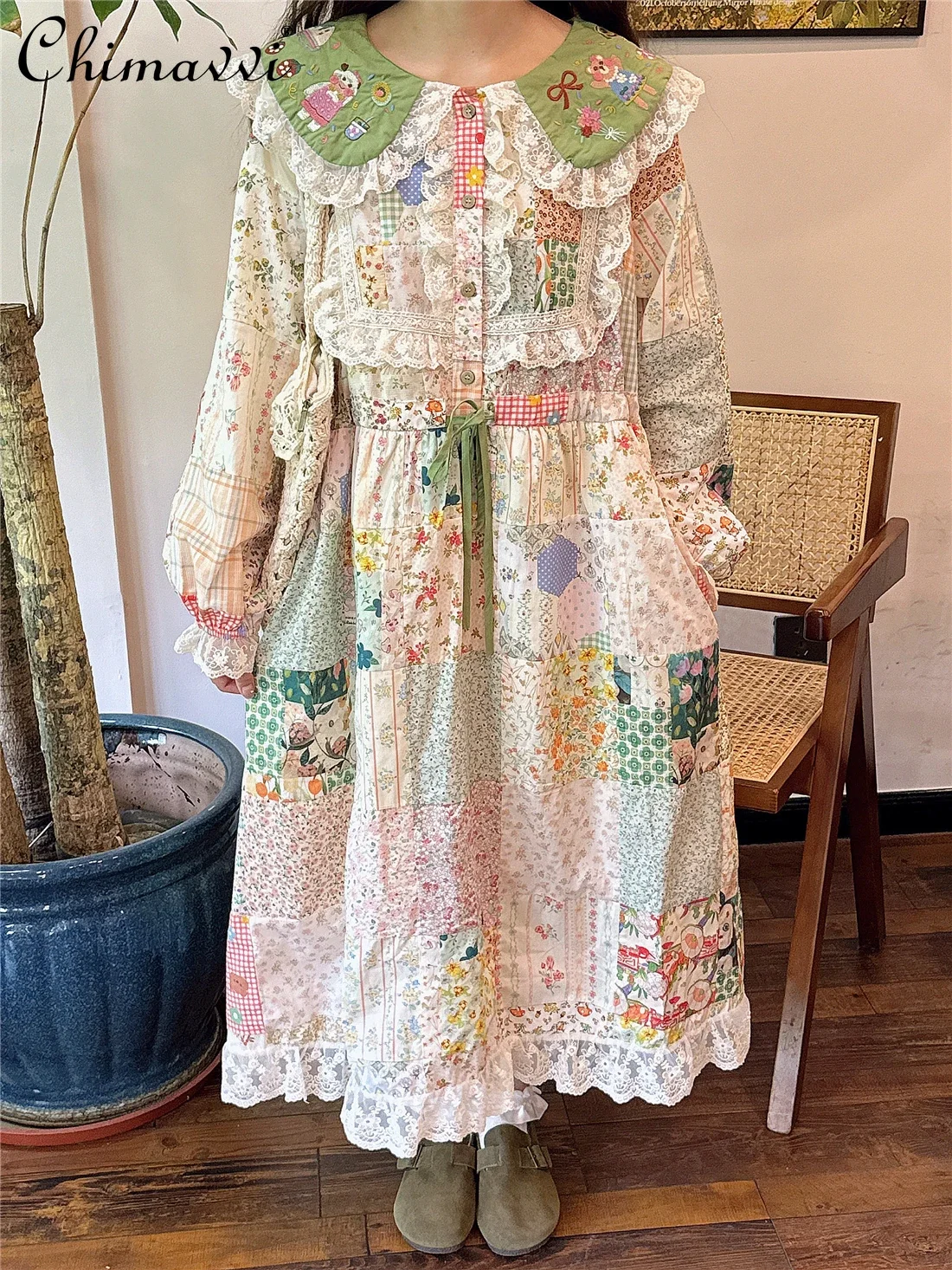 

Mori Style Vintage Green Bear Embroidery Doll Collar Pastoral Floral Dress Patchwork Stitching Sweet Girl's Long Sleeve Dress