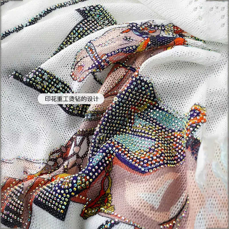 Szorty Garnitur Damski Letni Nowy Kreskówkowy Nadruk Rhinestone Moda Luźny Okrągły Dekolt Krótki Rękaw Top i Szorty Dwuczęściowy Zestaw — zdjęcie 5